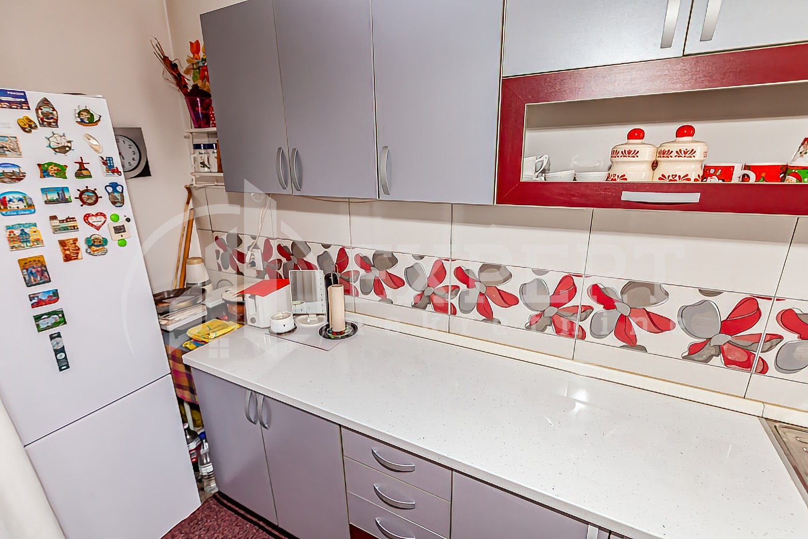 Trosoban stan, 56 m2, Centar, Generala Milojka Lešjanina ID: p-014112 8