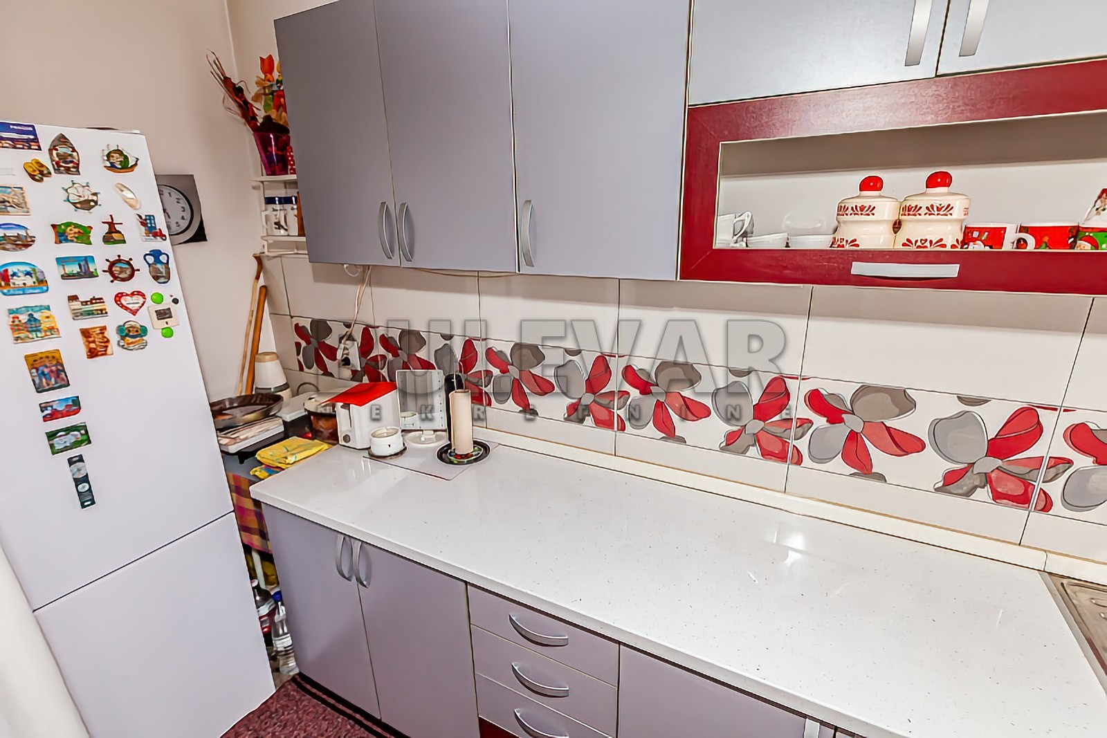 Trosoban stan, 56 m2, Centar, Generala Milojka Lešjanina ID: p-014112 8