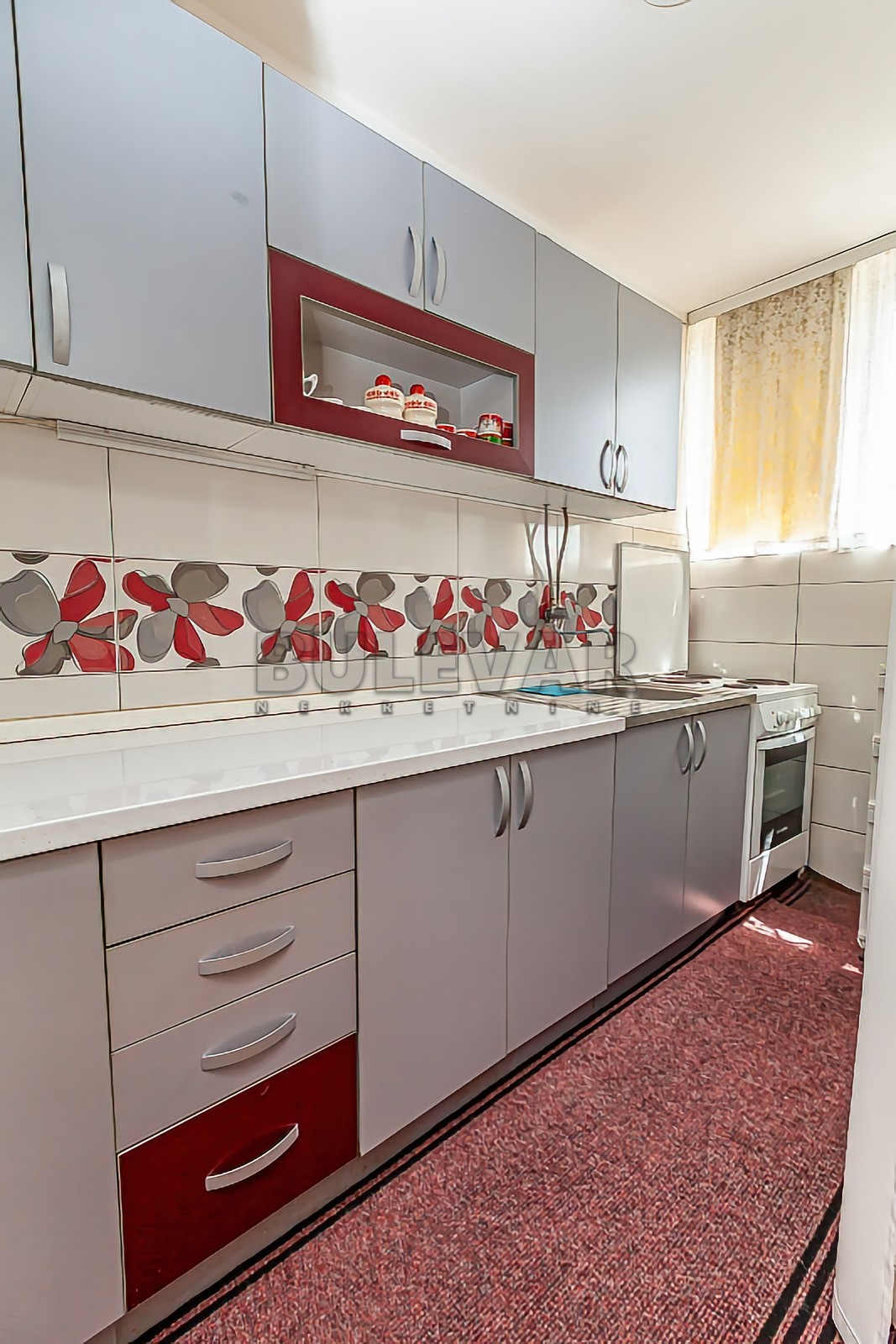 Trosoban stan, 56 m2, Centar, Generala Milojka Lešjanina ID: p-014112 6