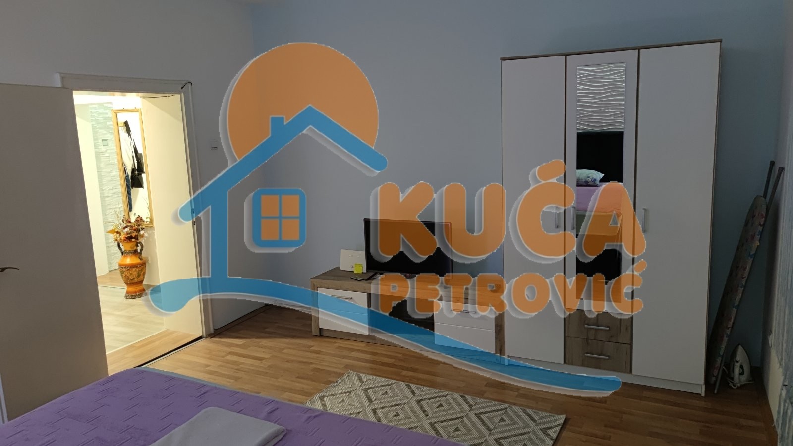 Dvosoban stan, 74 m2, Centar, Trg Pavla Stojkovića ID: i-06725 10