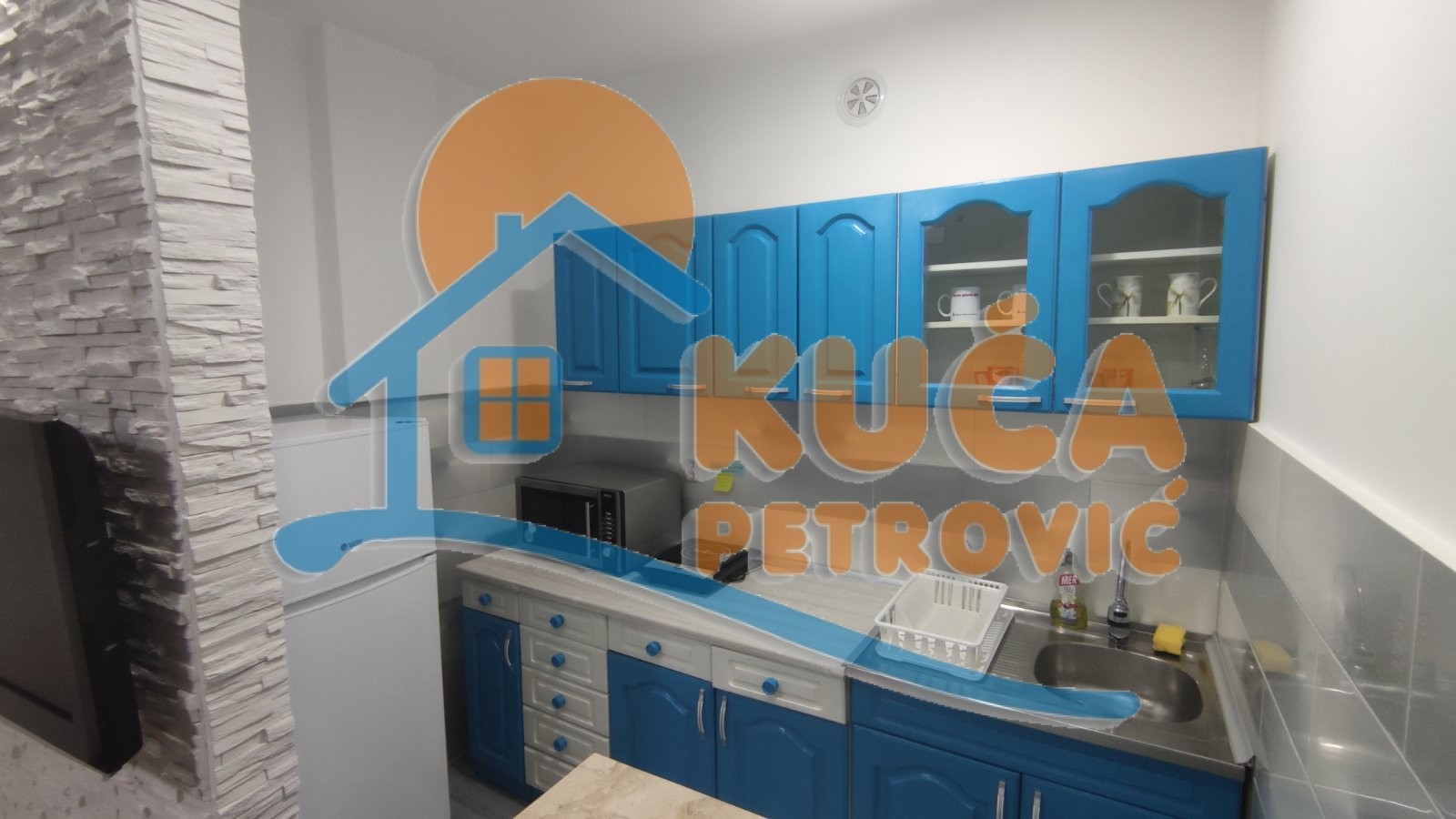 Dvosoban stan, 74 m2, Centar, Trg Pavla Stojkovića ID: i-06725 5