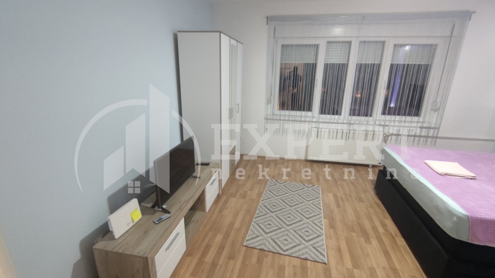 Dvosoban stan, 74 m2, Centar, Trg Pavla Stojkovića ID: i-06725 11