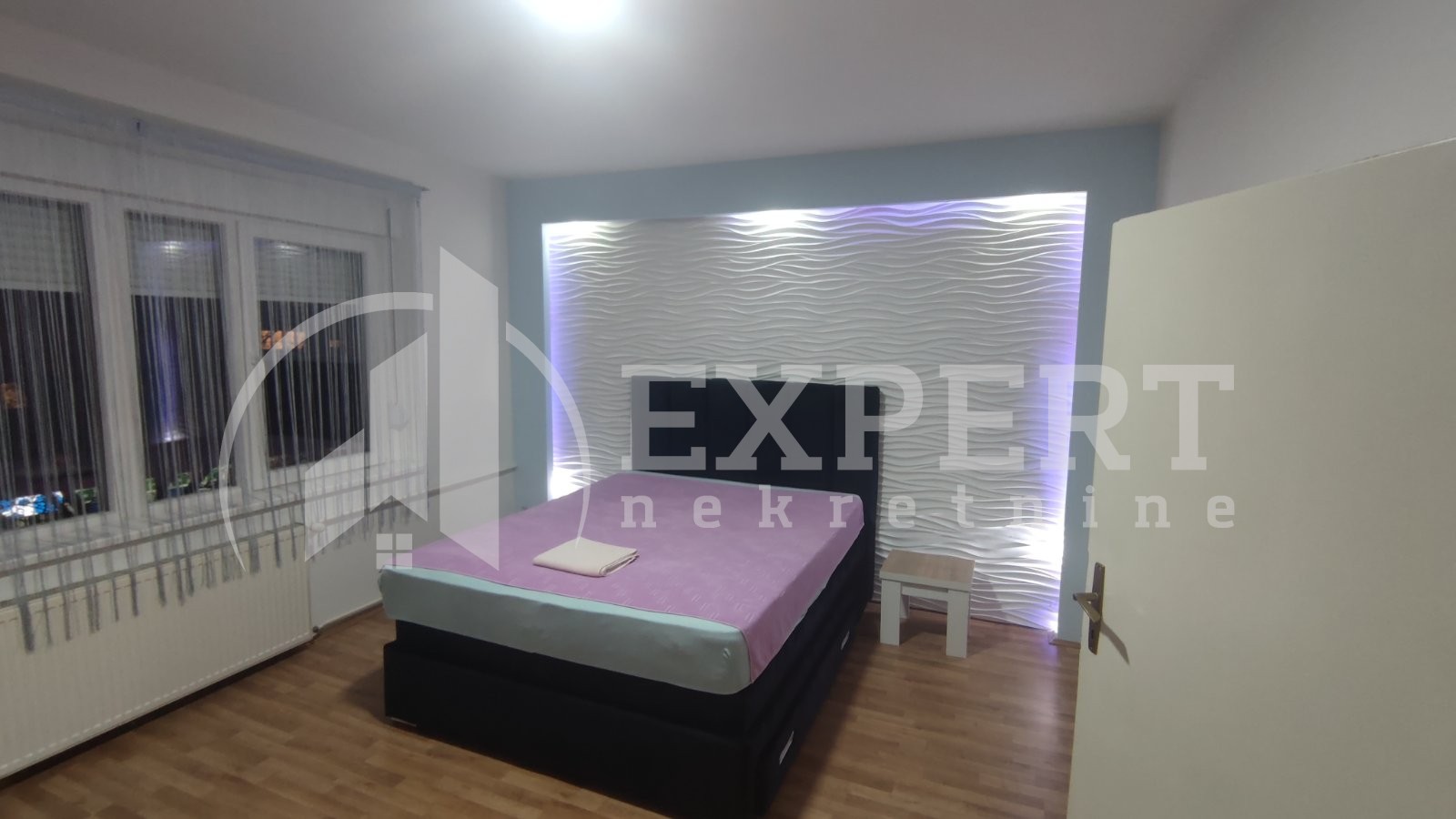 Dvosoban stan, 74 m2, Centar, Trg Pavla Stojkovića ID: i-06725 12