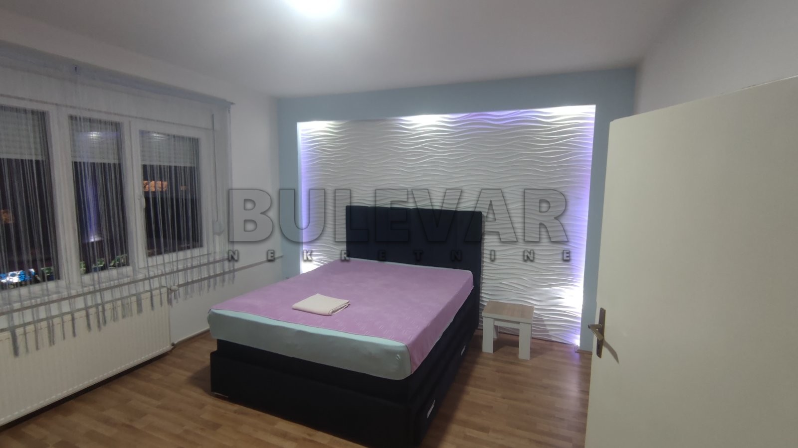 Dvosoban stan, 74 m2, Centar, Trg Pavla Stojkovića ID: i-06725 12