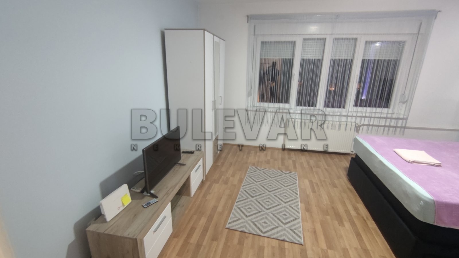 Dvosoban stan, 74 m2, Centar, Trg Pavla Stojkovića ID: i-06725 11