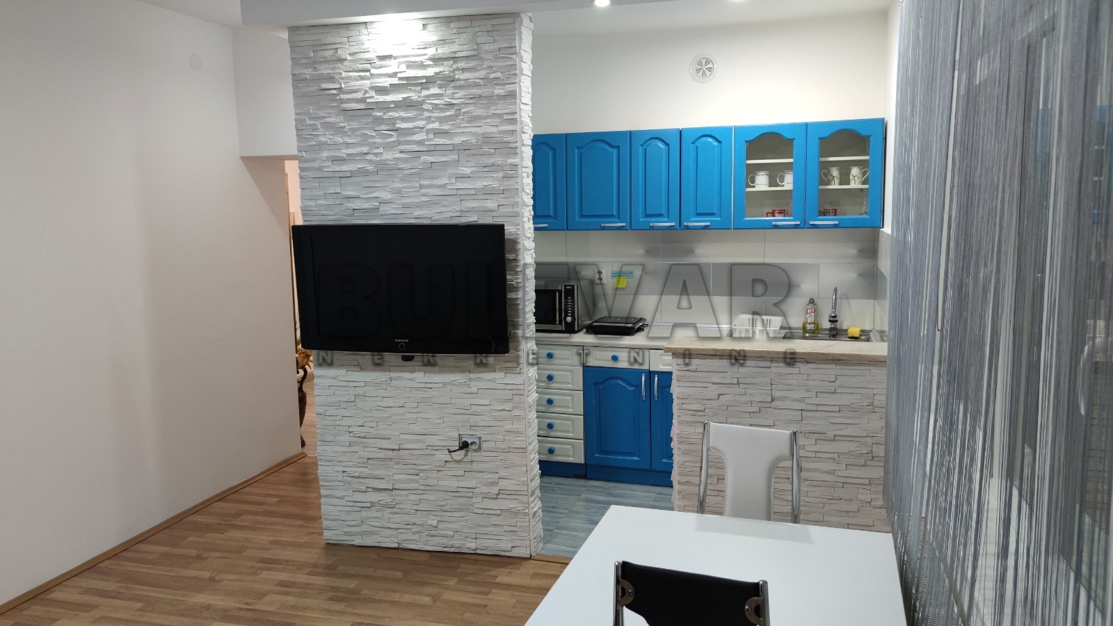 Dvosoban stan, 74 m2, Centar, Trg Pavla Stojkovića ID: i-06725 4