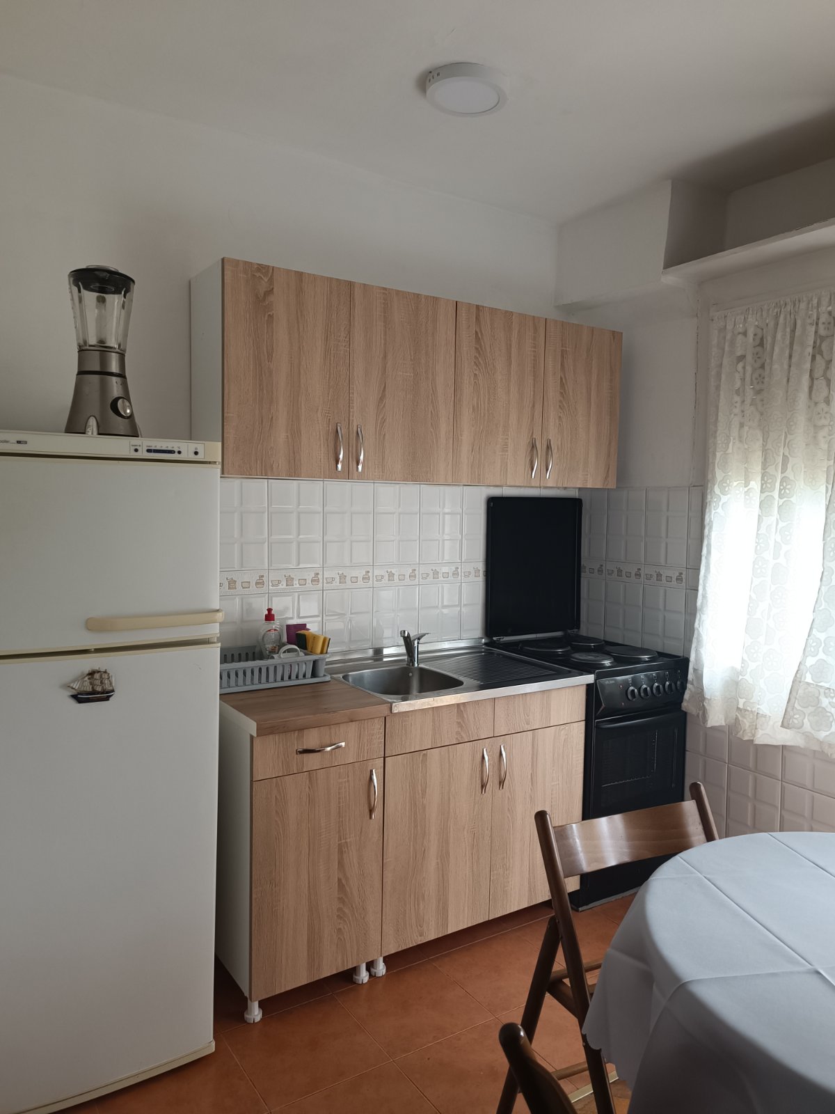 Izdajem renoviran 1 0 stan u Paviljonima  35 m2 3