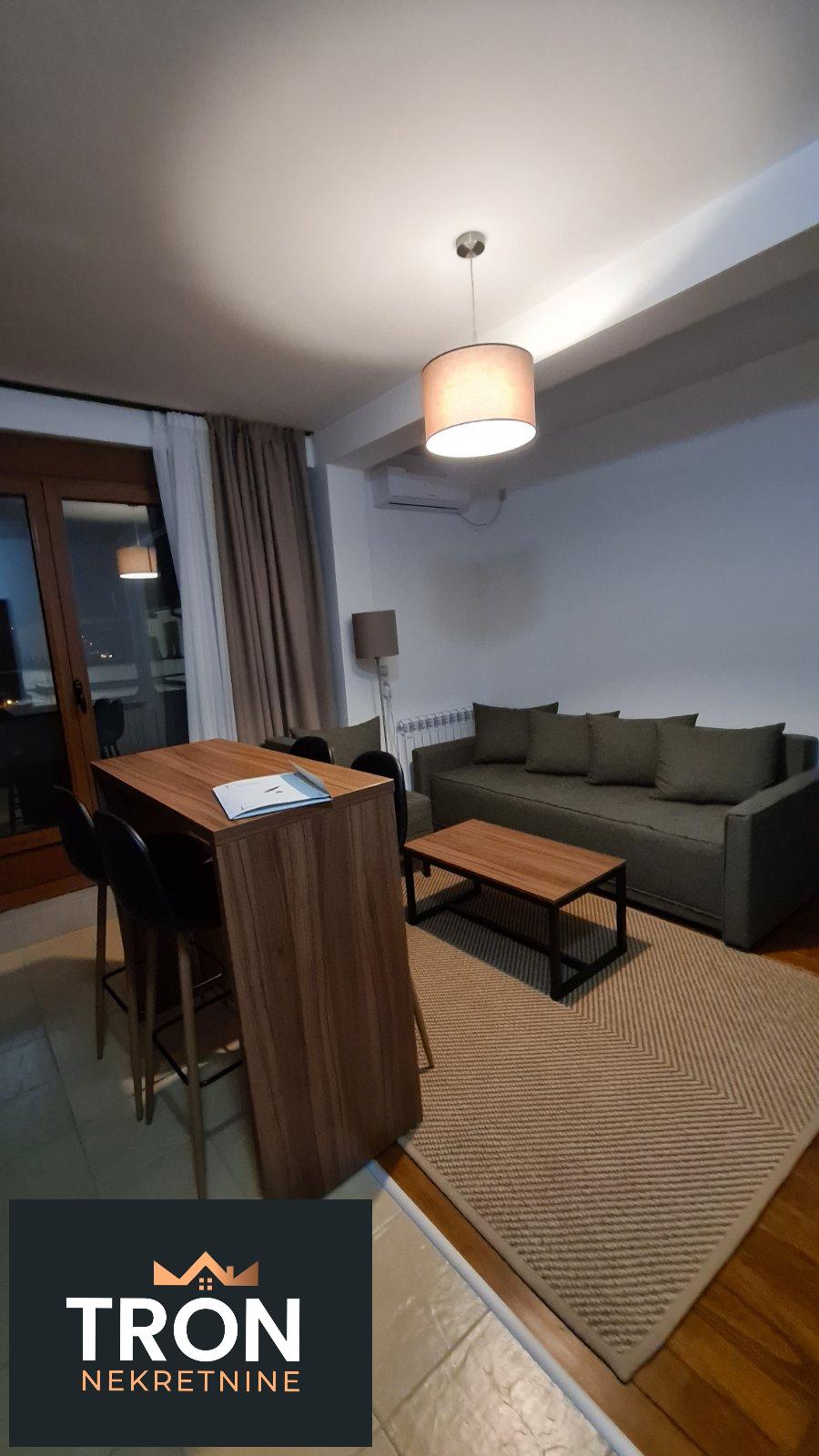 Dvosoban stan kod Aqua parka 77 82m2 1