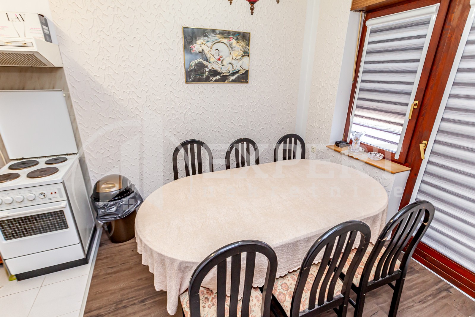 četvorosobna kuća, 270 m2, Donji Komren, Jadranska ID: p-014128 9