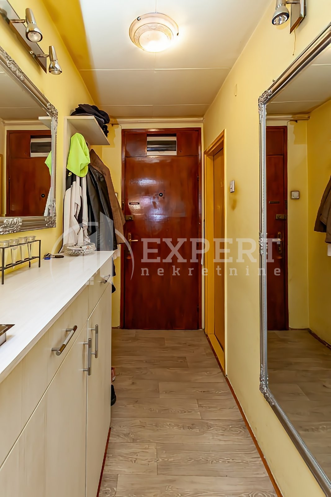 Trosoban stan, 65.4 m2, Dom zdravlja, Vojvode Tankosića ID: p-014123 9