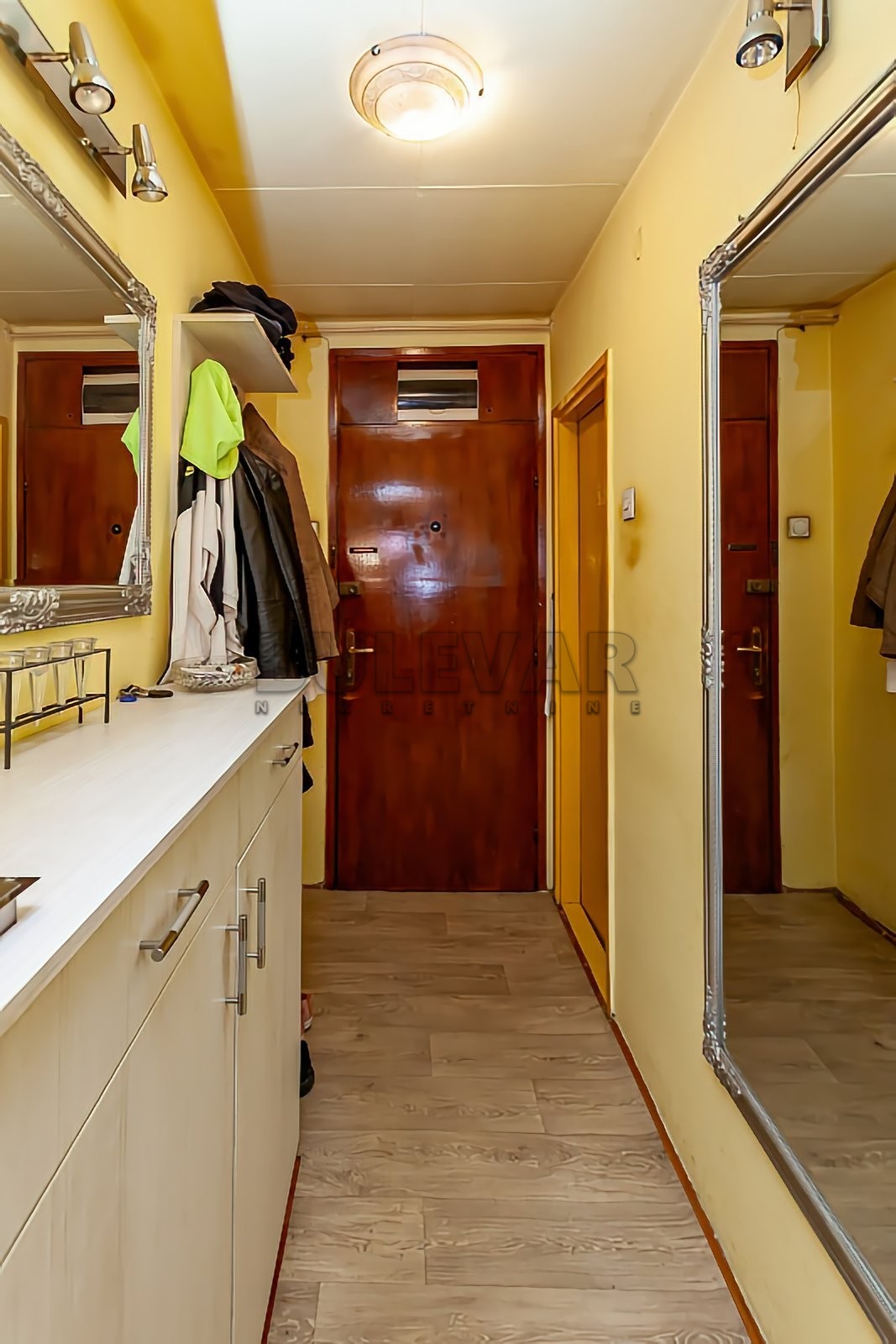 Trosoban stan, 65.4 m2, Dom zdravlja, Vojvode Tankosića ID: p-014123 9