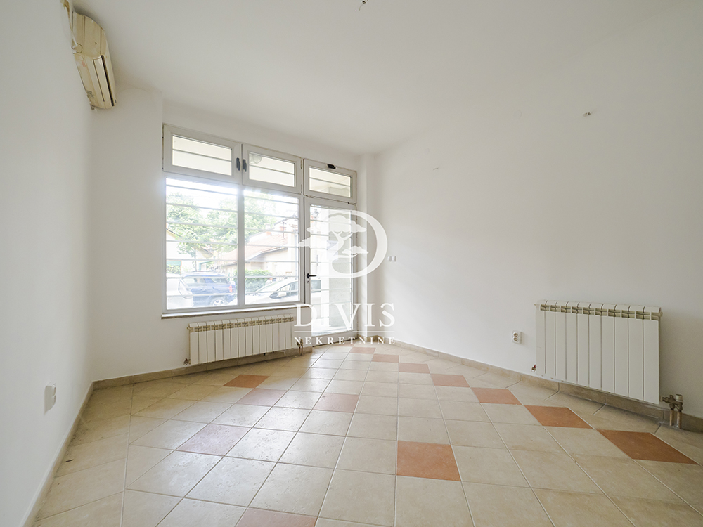 Renoviran 2 0 stan na Vračaru  Mlatišumina  59m2 3