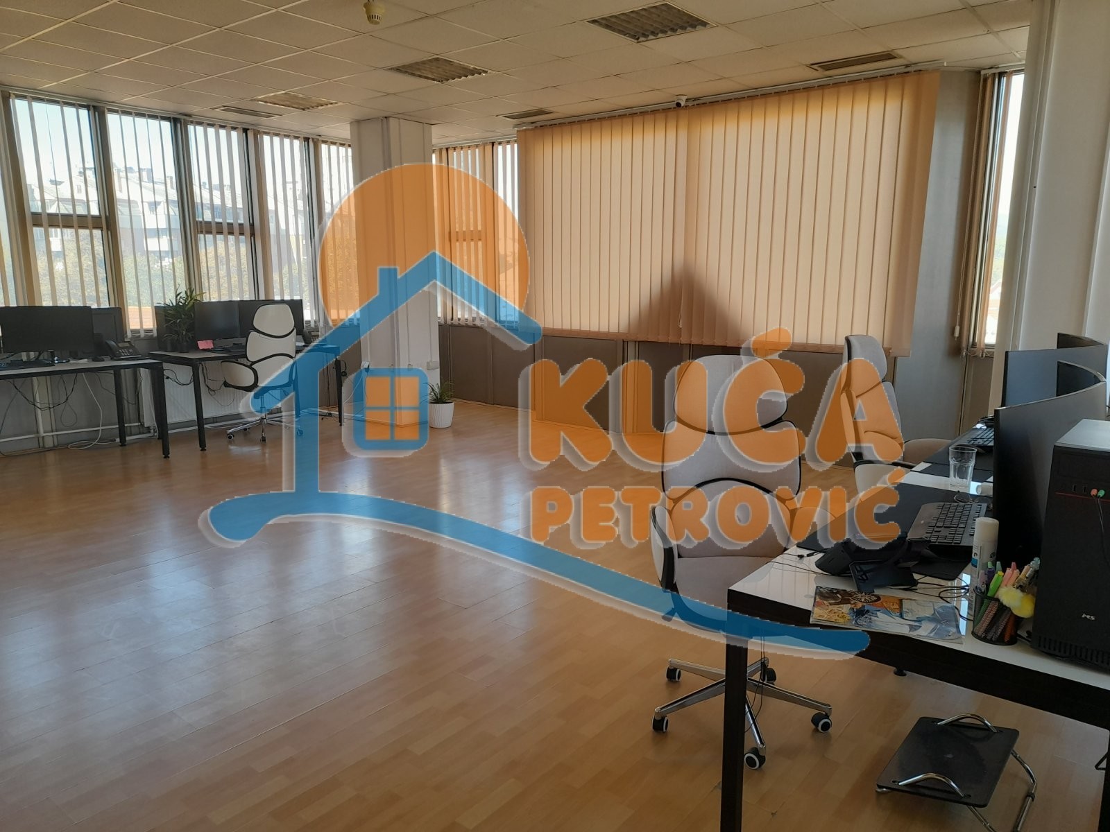 Lokal, 156 m2, Čair, Cara Dušana ID: i-08410 1