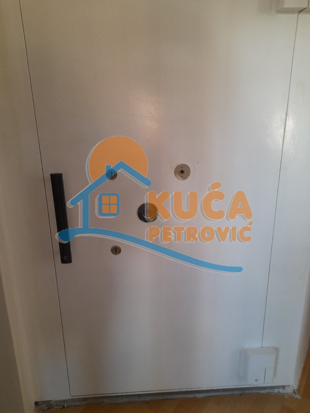 Lokal, 156 m2, Čair, Cara Dušana ID: i-08410 6