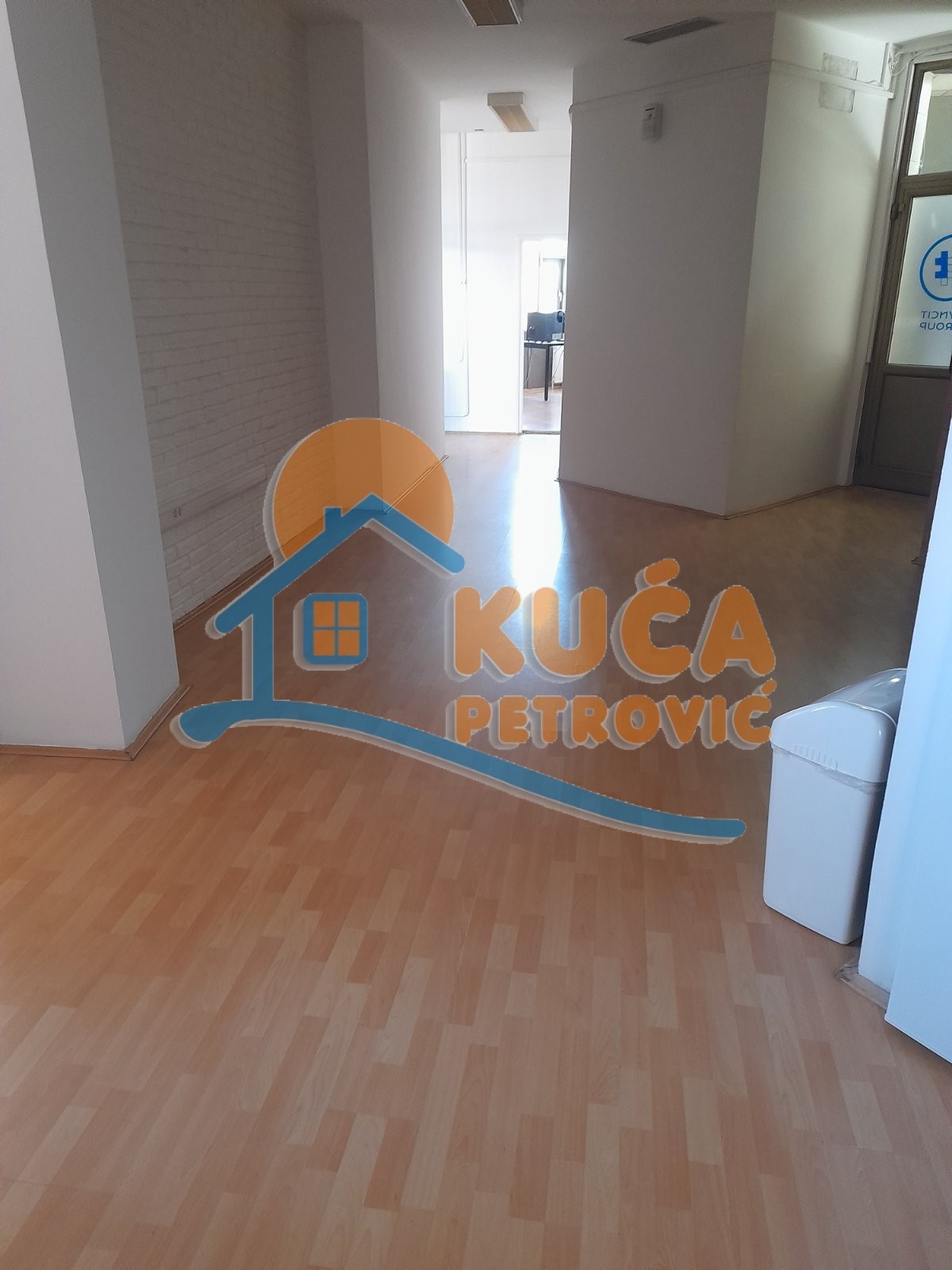 Lokal, 156 m2, Čair, Cara Dušana ID: i-08410 9