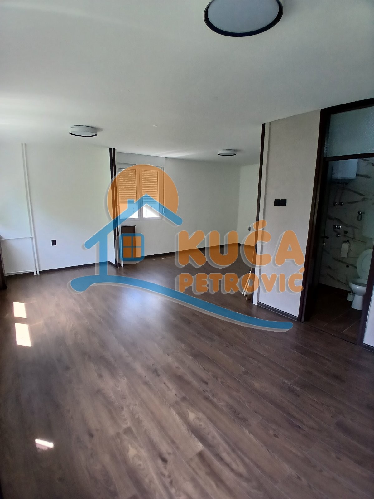 Lokal, 82 m2, Dom zdravlja, Bulevar Nemanjića ID: i-014139 1