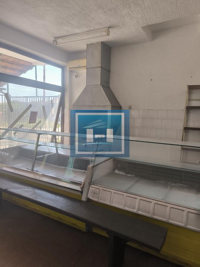 Na prodaju poslovno-stambeni prostor – 90m² Ćuprija 6