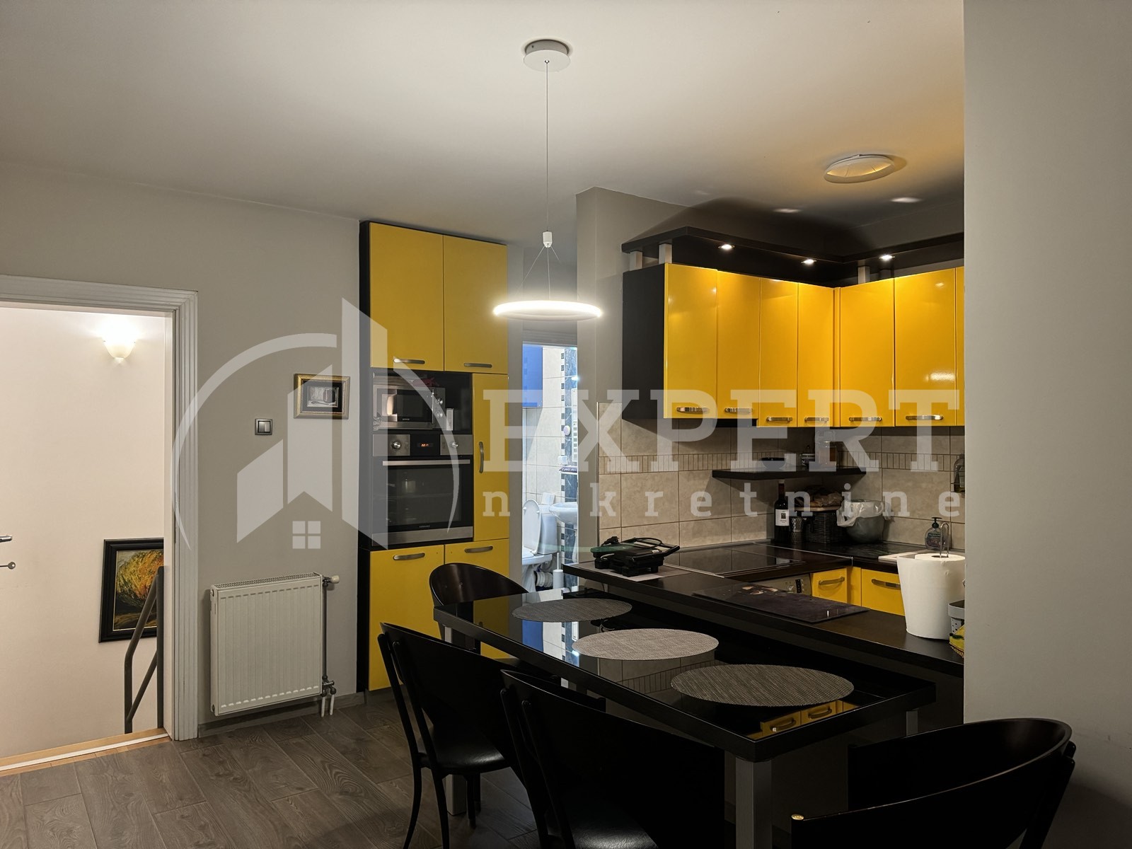 četvorosoban stan, 150 m2, Ćele kula, Romanijska ID: p-014153 2