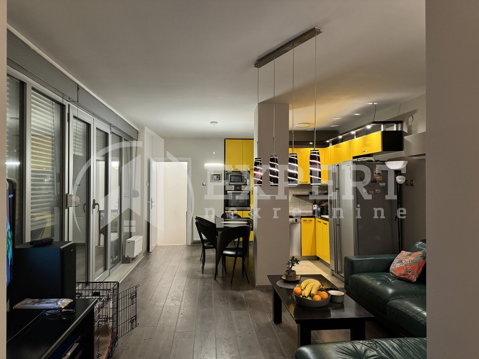 četvorosoban stan, 150 m2, Ćele kula, Romanijska ID: p-014153 5