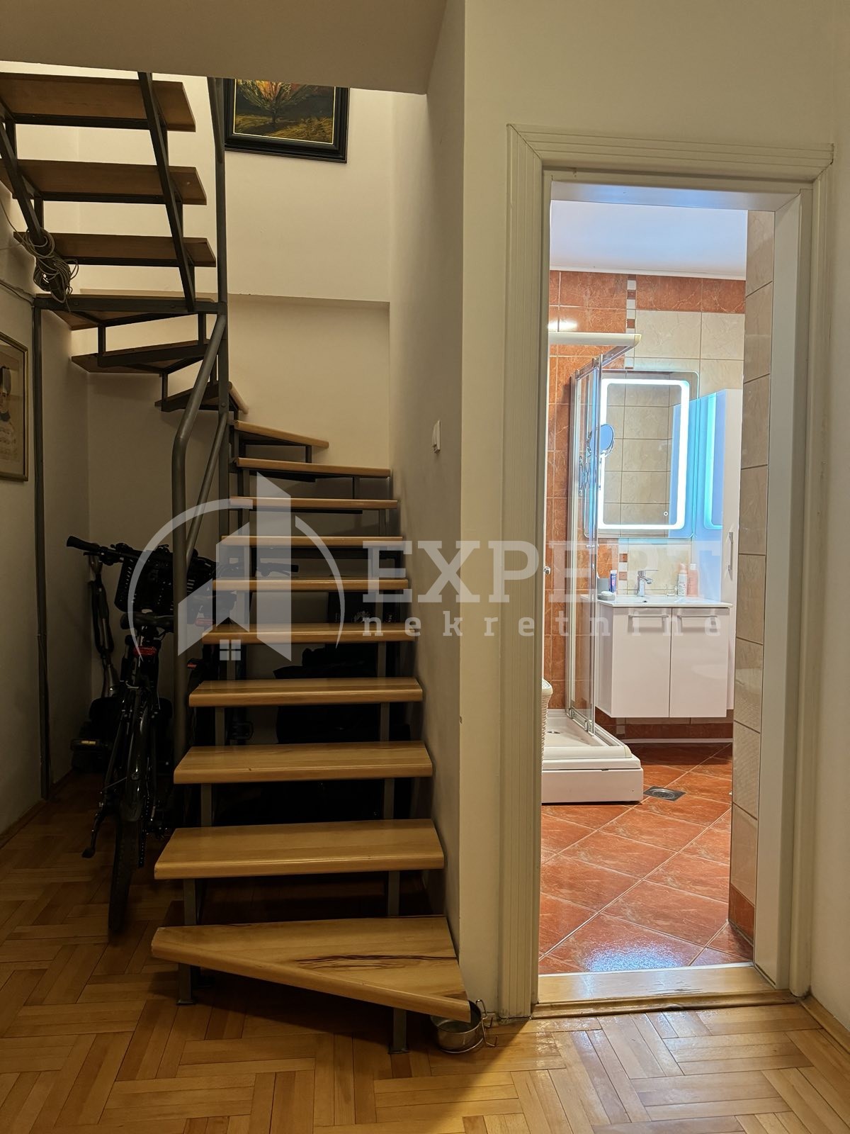 četvorosoban stan, 150 m2, Ćele kula, Romanijska ID: p-014153 11