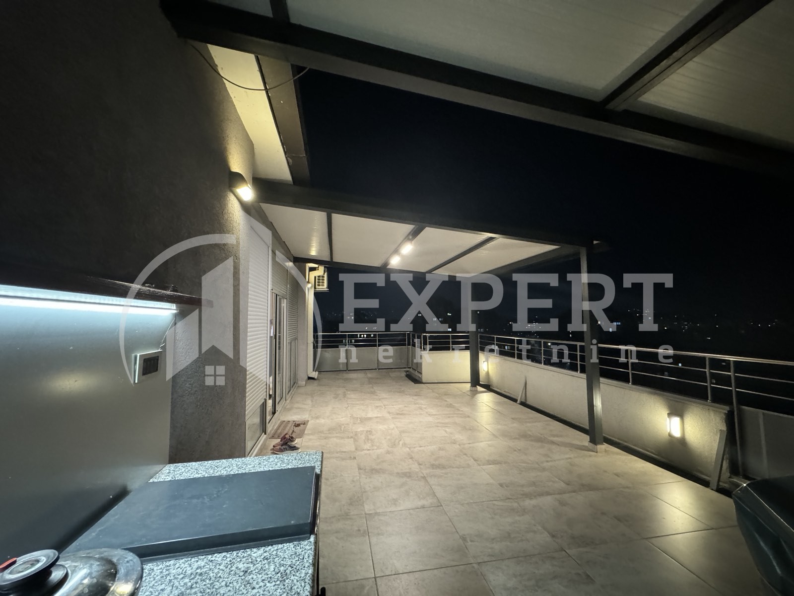 četvorosoban stan, 150 m2, Ćele kula, Romanijska ID: p-014153 9