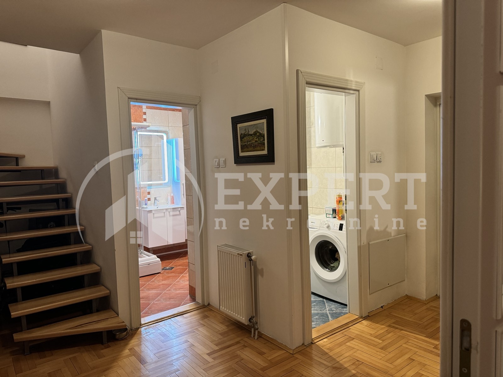 četvorosoban stan, 150 m2, Ćele kula, Romanijska ID: p-014153 12