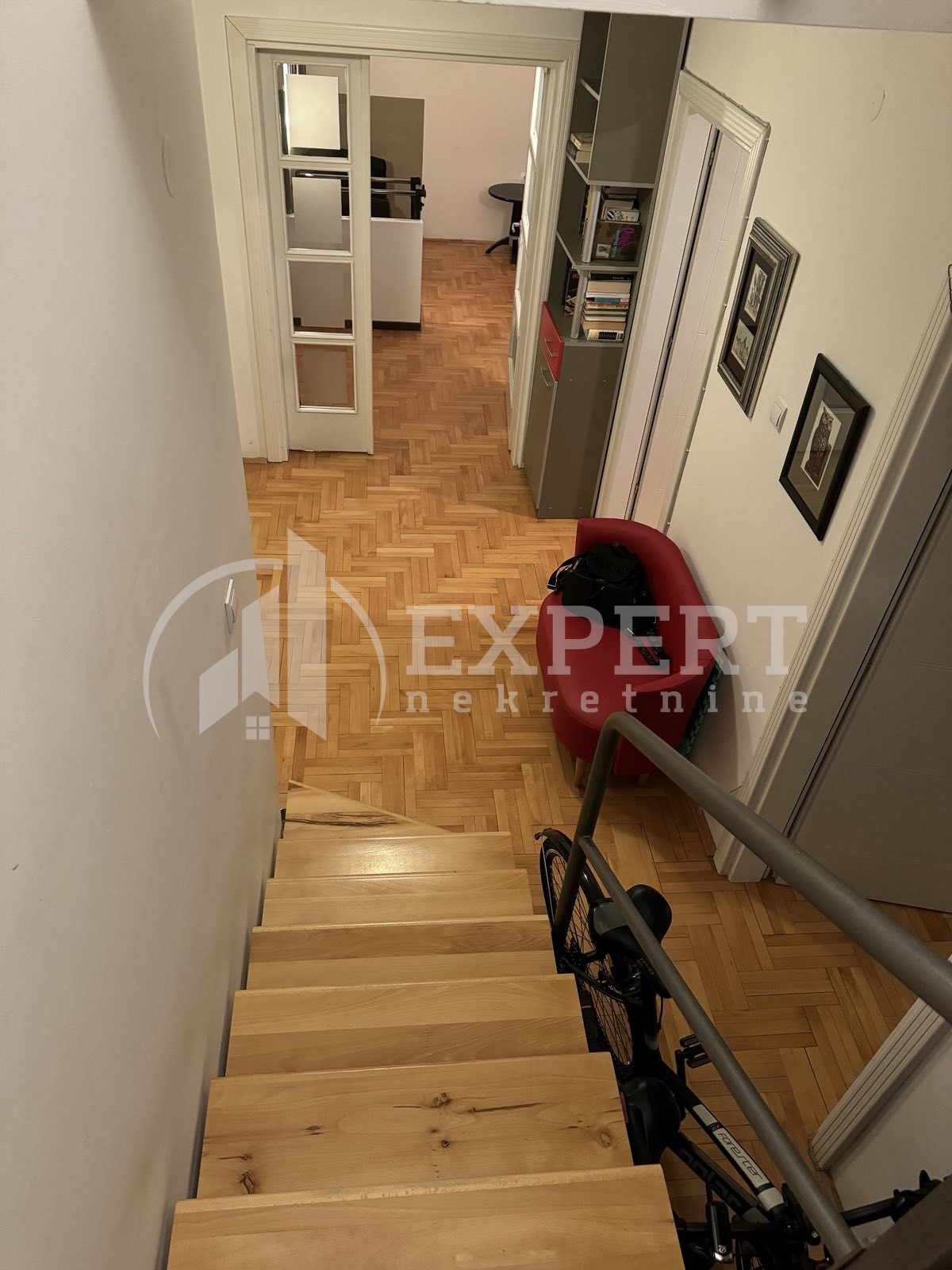 četvorosoban stan, 150 m2, Ćele kula, Romanijska ID: p-014153 13