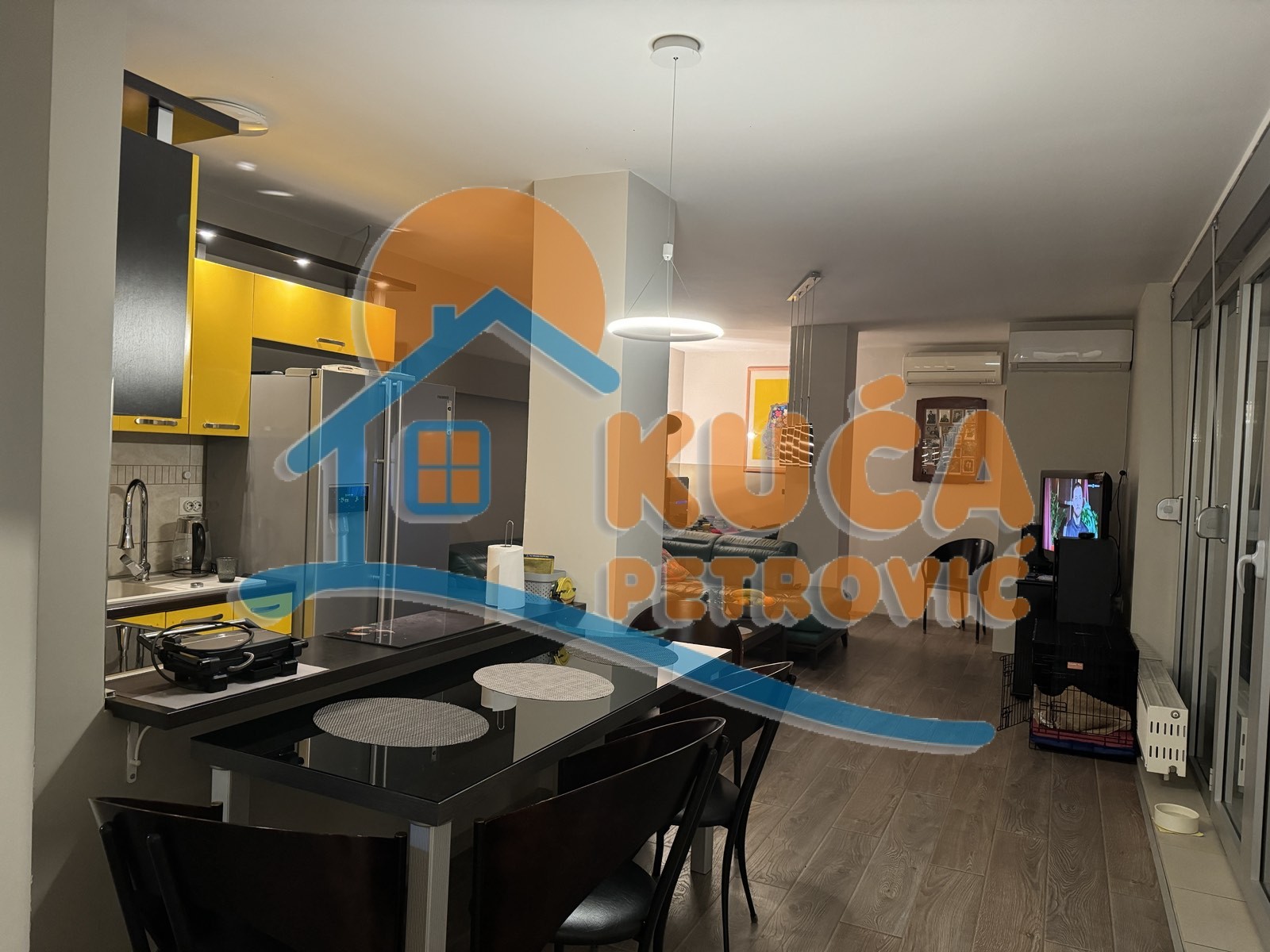 četvorosoban stan, 147 m2, Ćele kula, Romanijska ID: p-014153 1