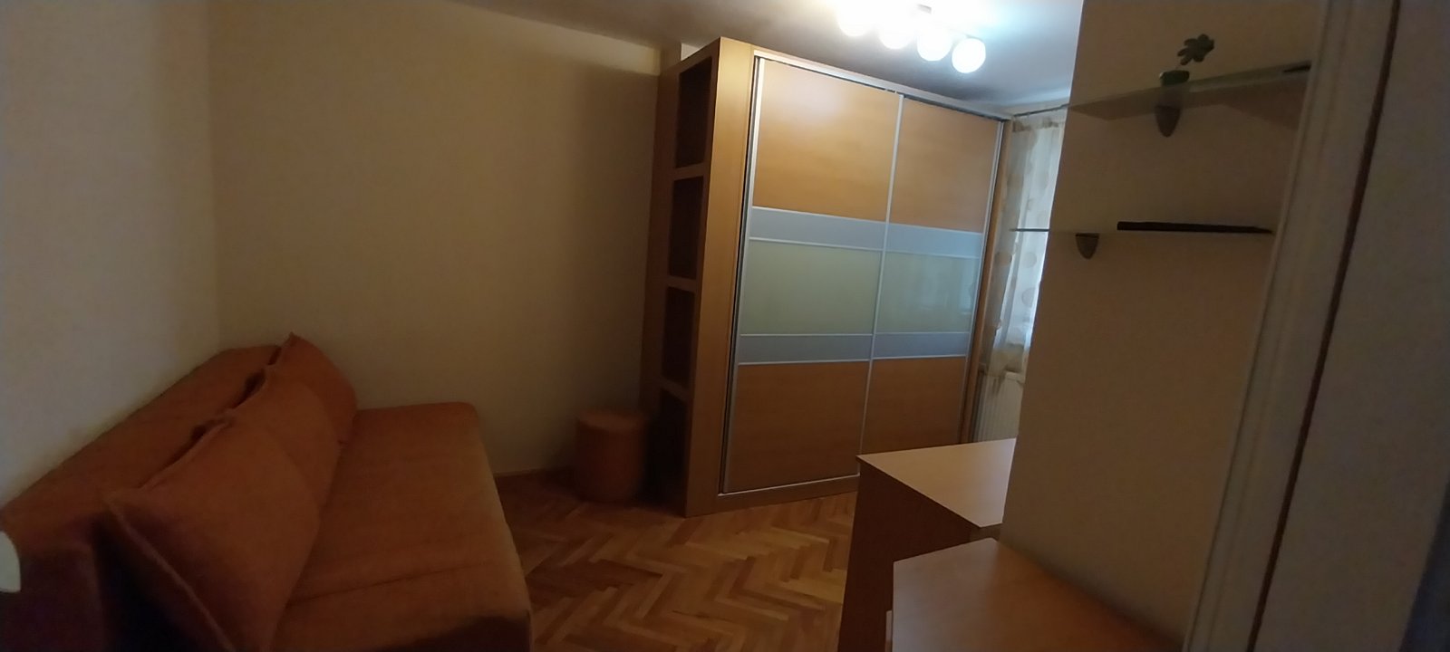 Izdajem dvosoban kompletno namesten stan 4