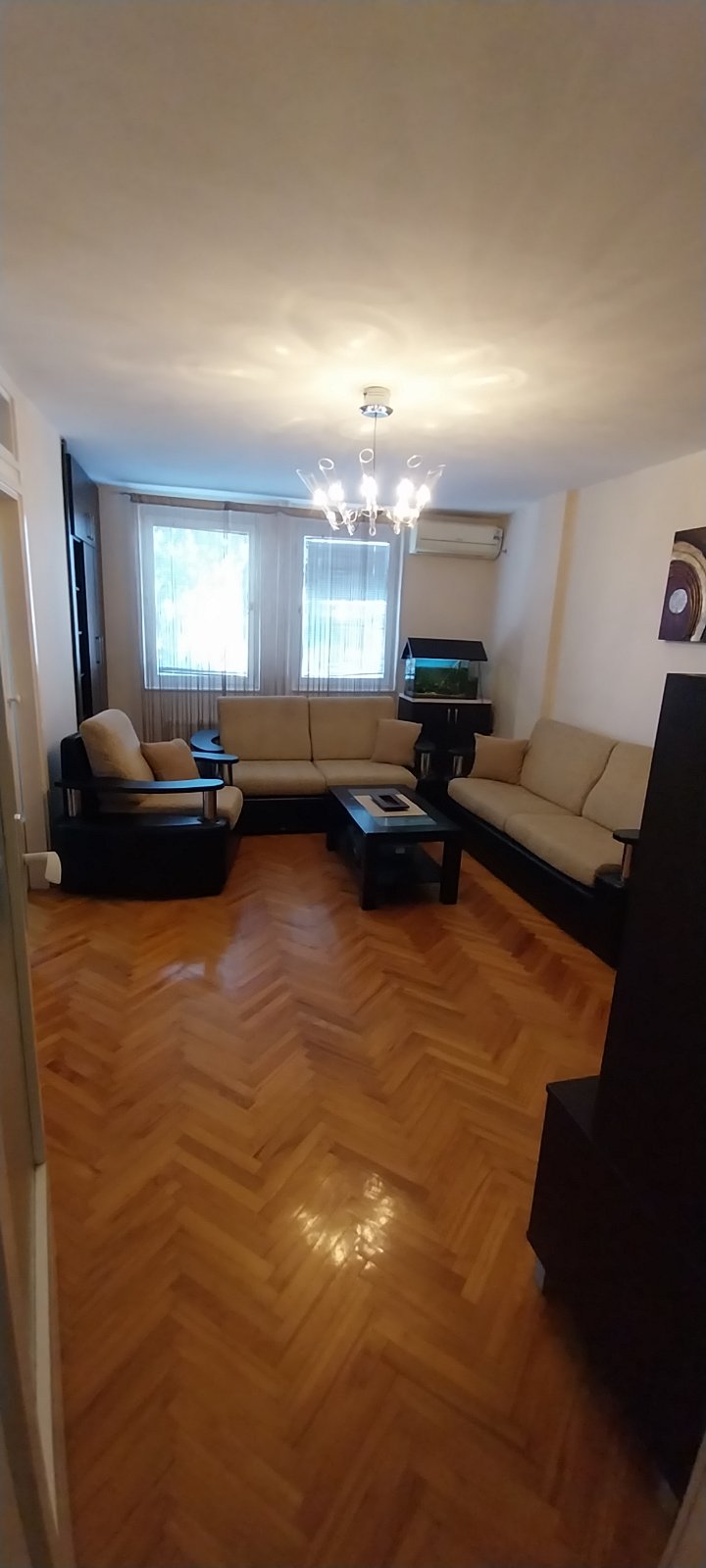 Izdajem dvosoban kompletno namesten stan 1