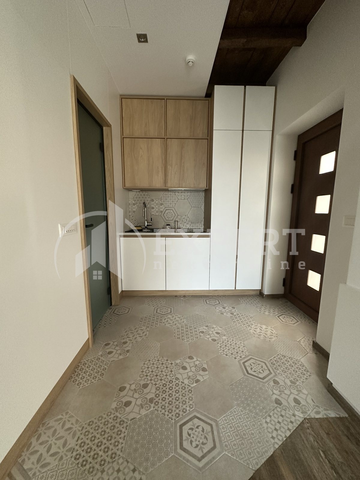 Jednosoban stan, 37 m2, Centar, Jeronimova ID: i-09202 4