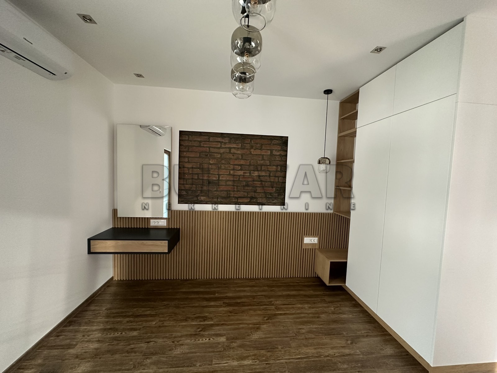 Jednosoban stan, 37 m2, Centar, Jeronimova ID: i-09202 2