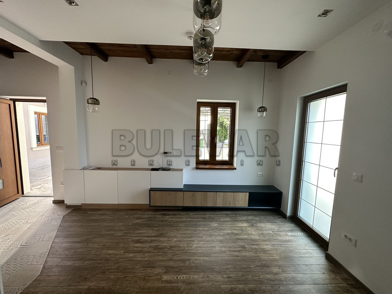 Jednosoban stan, 37 m2, Centar, Jeronimova ID: i-09202 3