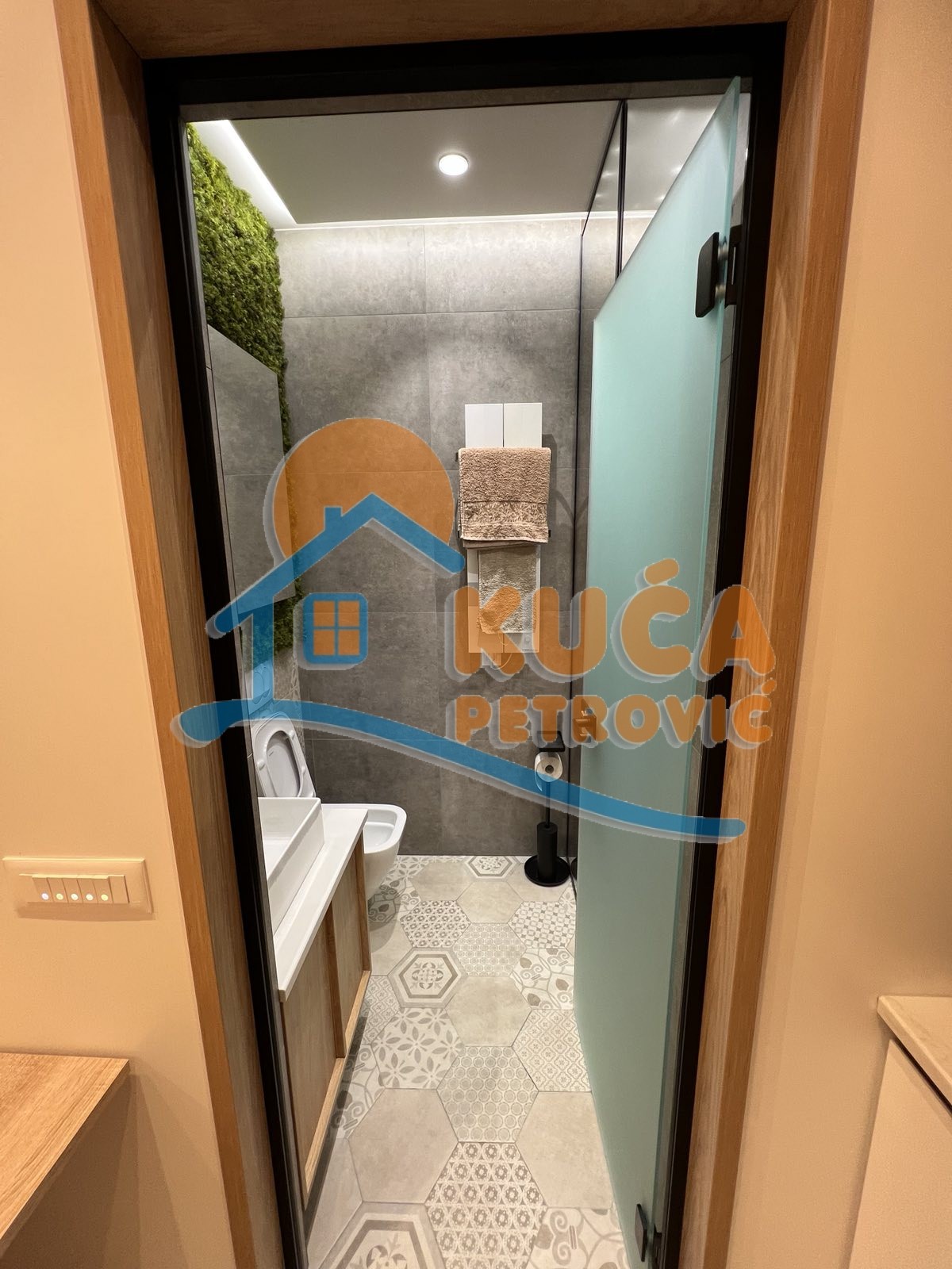 Jednosoban stan, 37 m2, Centar, Jeronimova ID: i-09202 20