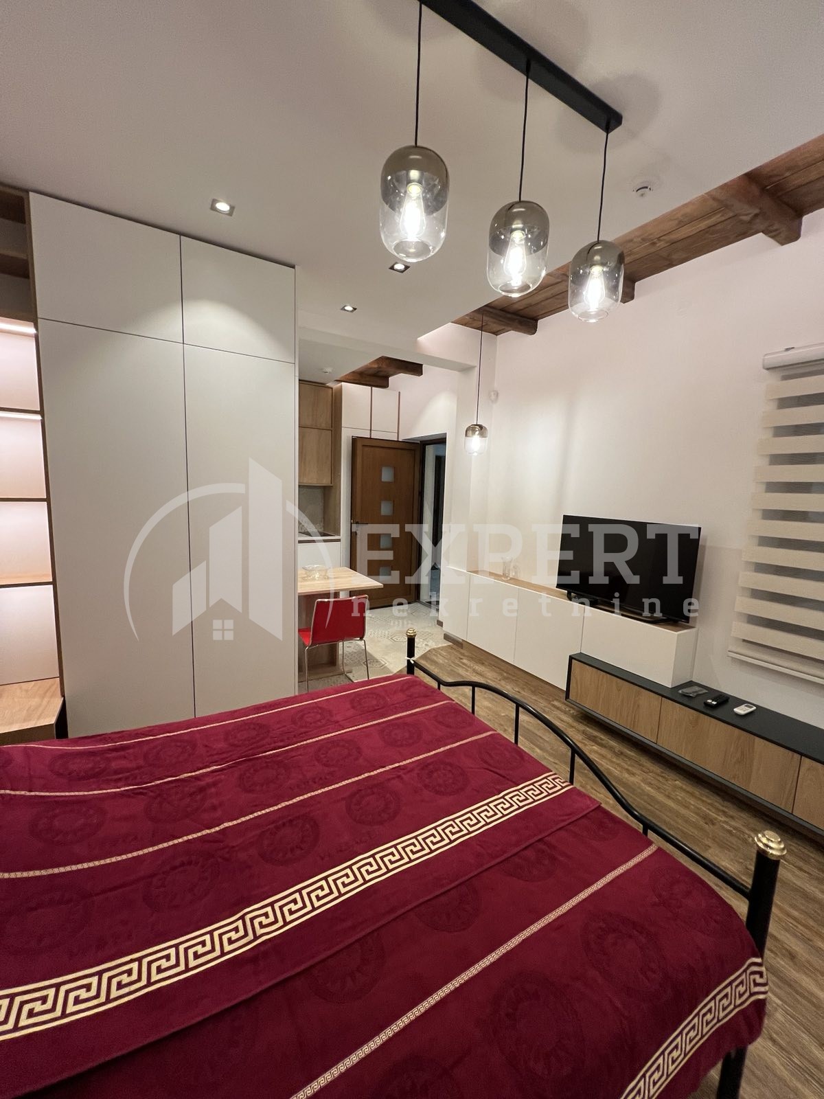 Jednosoban stan, 37 m2, Centar, Jeronimova ID: i-09202 11