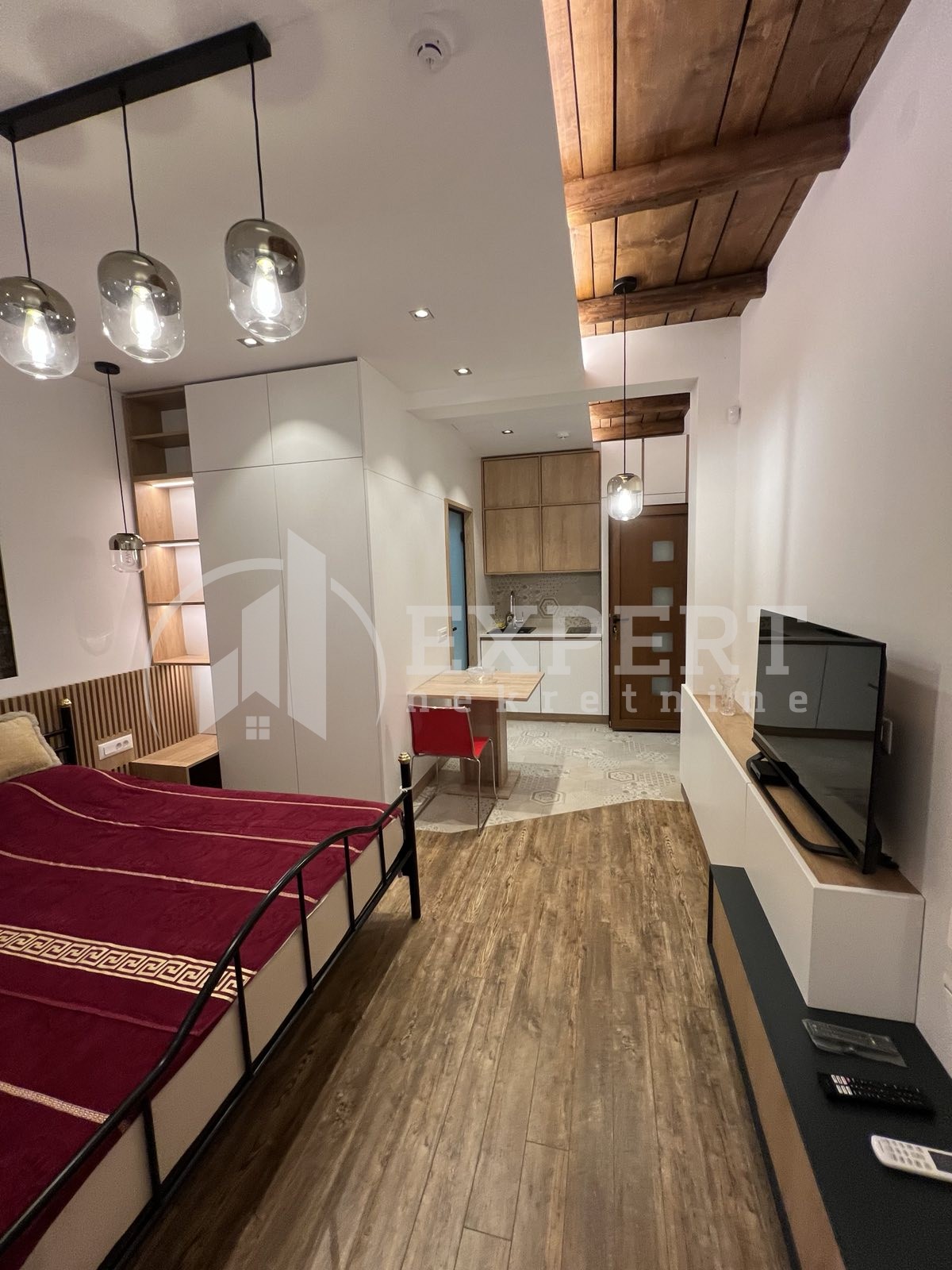 Jednosoban stan, 37 m2, Centar, Jeronimova ID: i-09202 14