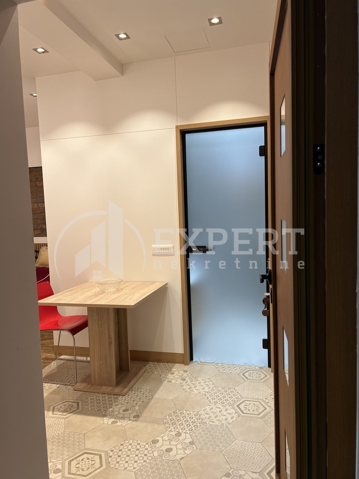 Jednosoban stan, 37 m2, Centar, Jeronimova ID: i-09202 16