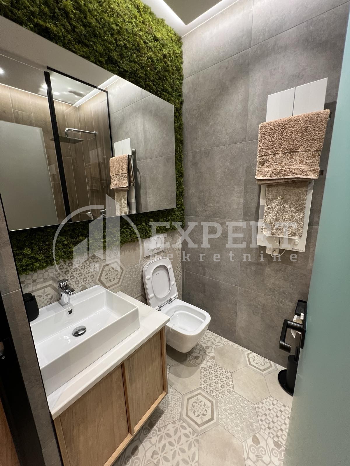 Jednosoban stan, 37 m2, Centar, Jeronimova ID: i-09202 19