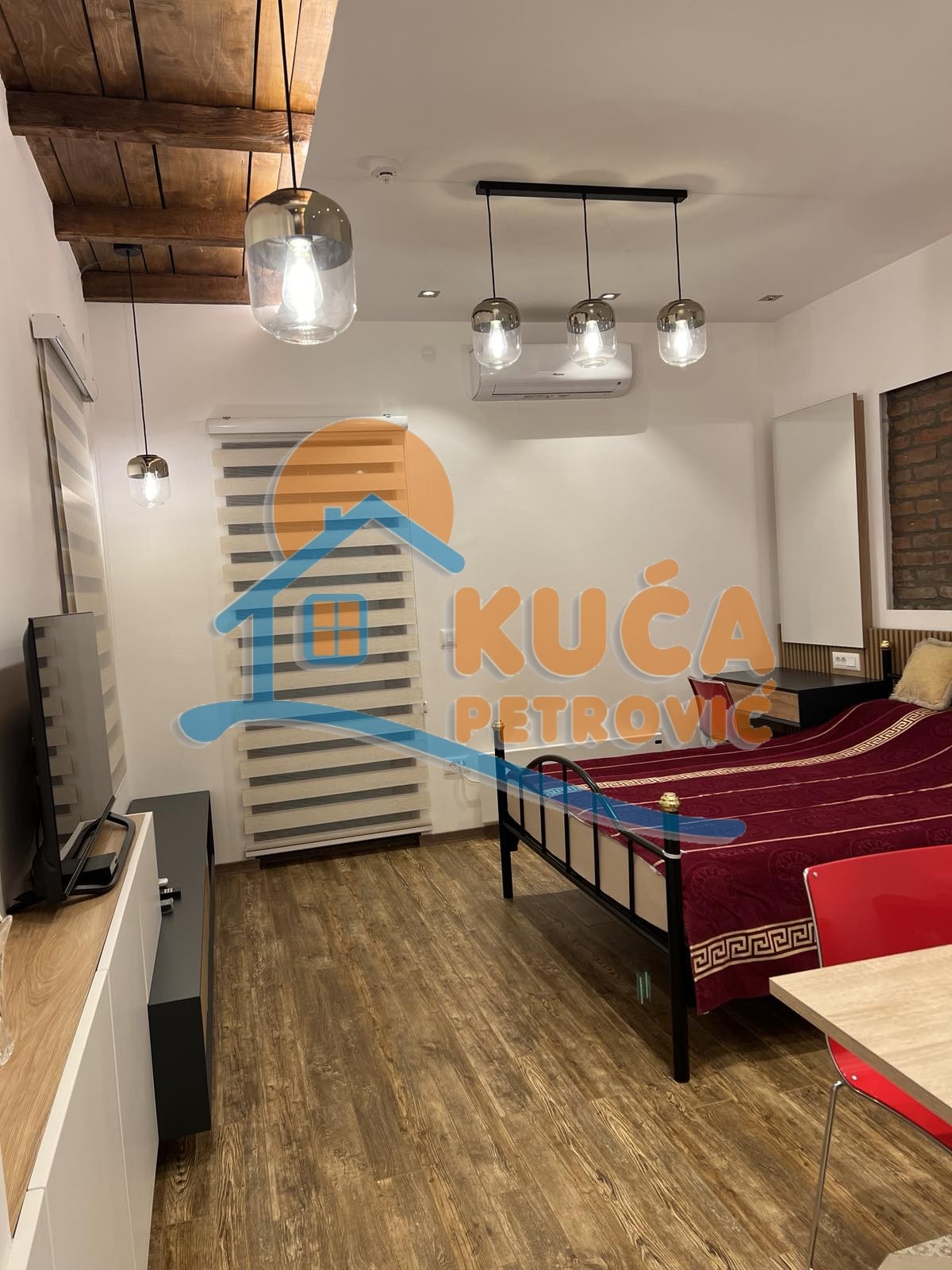 Jednosoban stan, 37 m2, Centar, Jeronimova ID: i-09202 12