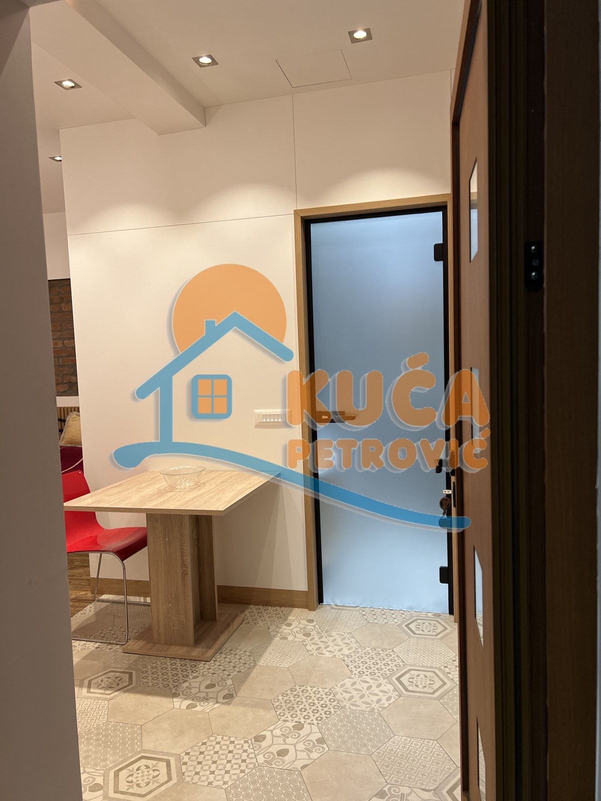 Jednosoban stan, 37 m2, Centar, Jeronimova ID: i-09202 16