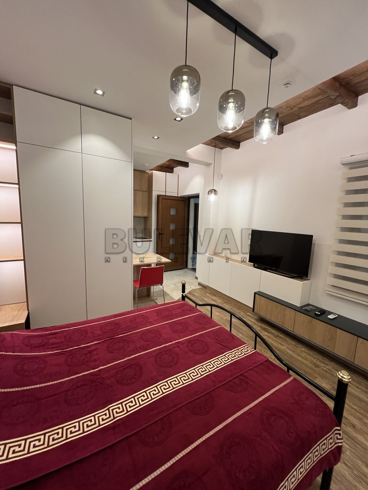 Jednosoban stan, 37 m2, Centar, Jeronimova ID: i-09202 11