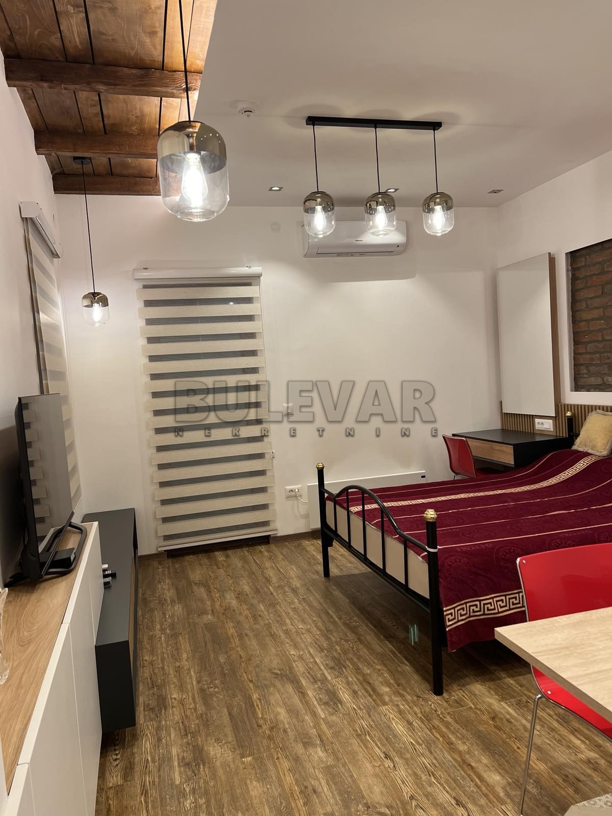 Jednosoban stan, 37 m2, Centar, Jeronimova ID: i-09202 12