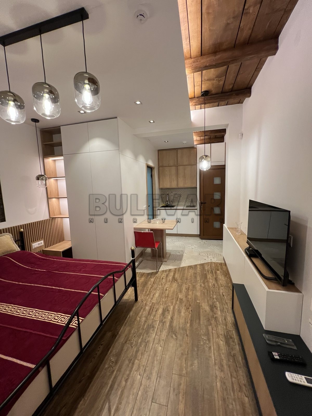 Jednosoban stan, 37 m2, Centar, Jeronimova ID: i-09202 14