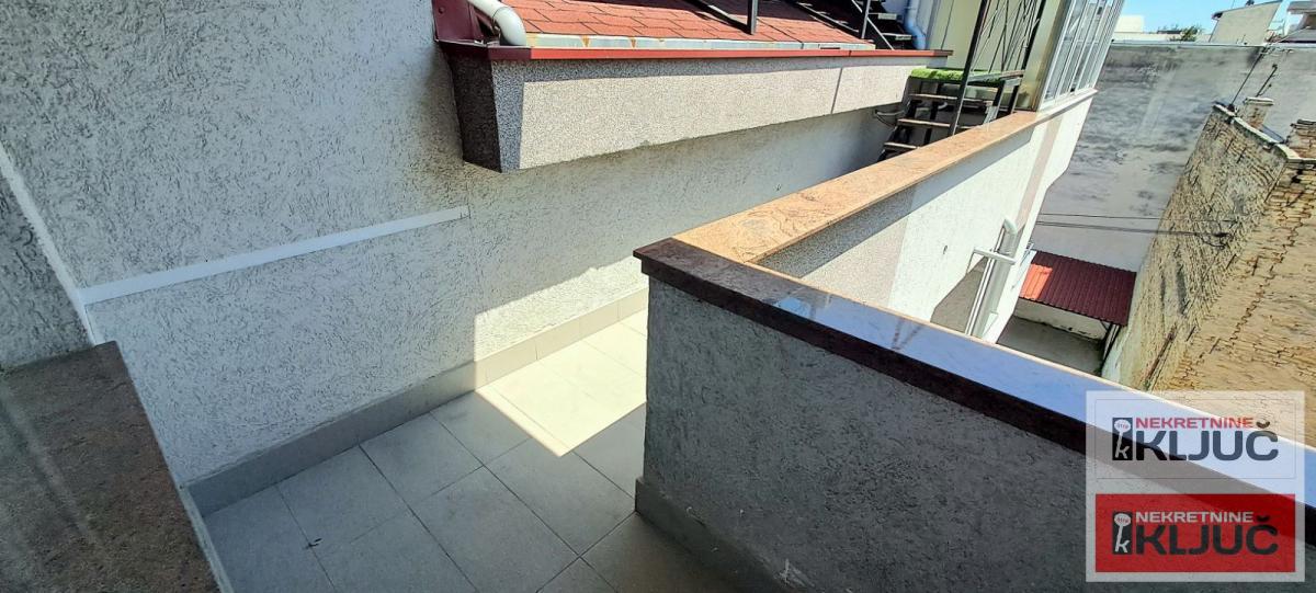 CENTAR, 56m2, Dvoiposoban, Renoviran, Namešten 10