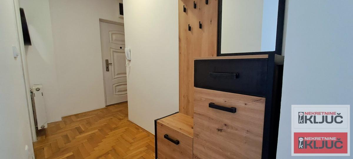 CENTAR, 56m2, Dvoiposoban, Renoviran, Namešten 6