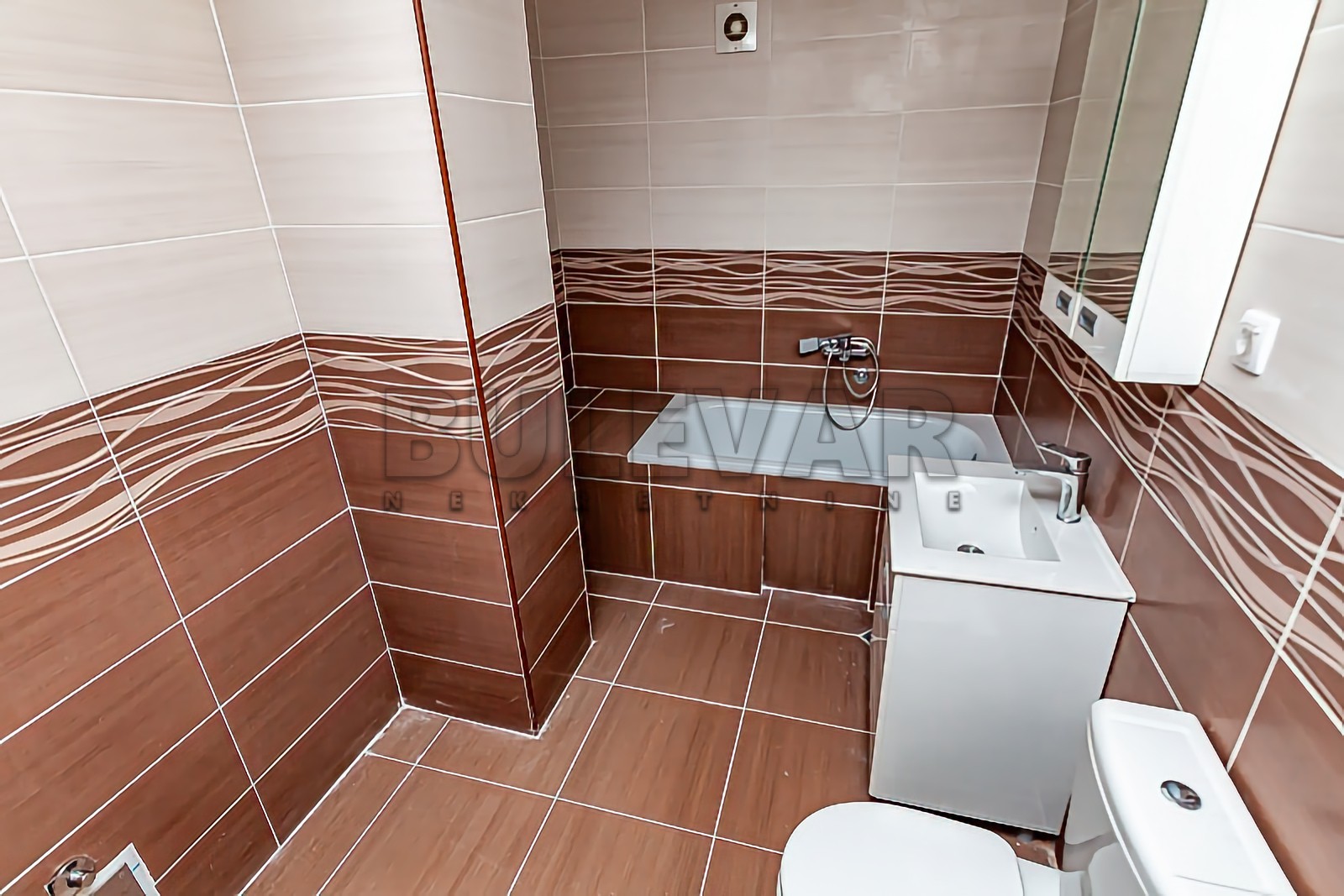 četvorosoban stan, 99 m2, Palilula, Zetska ID: p-014132 15