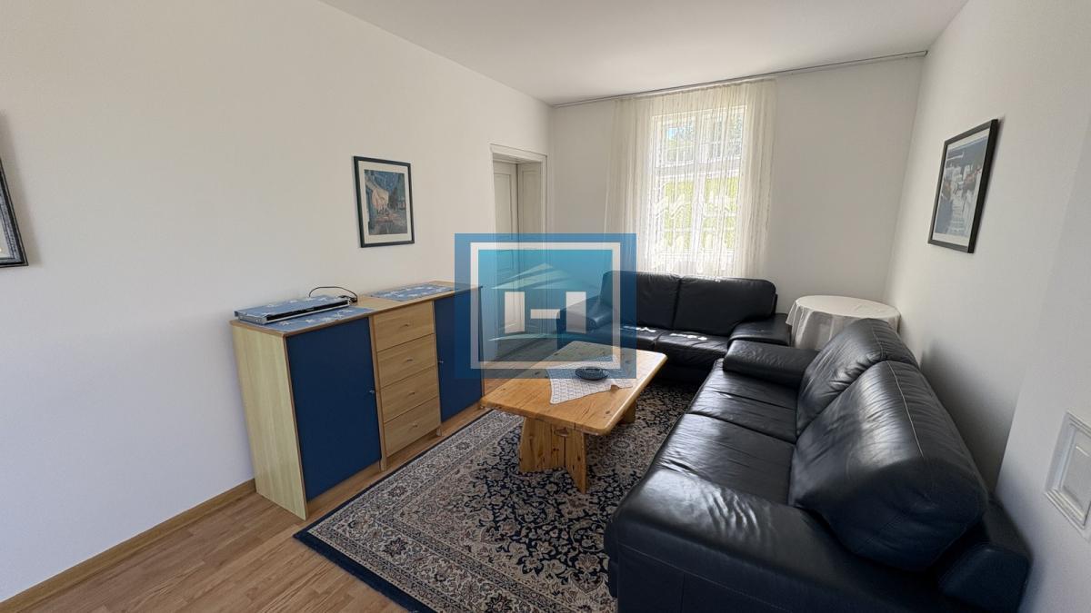 Na prodaju seosko domaćinstvo – dve renovirane kuće na placu od 169.83 ari 32