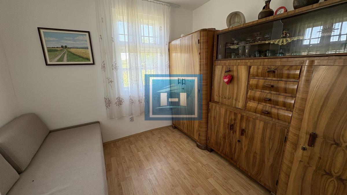 Na prodaju seosko domaćinstvo – dve renovirane kuće na placu od 169.83 ari 36