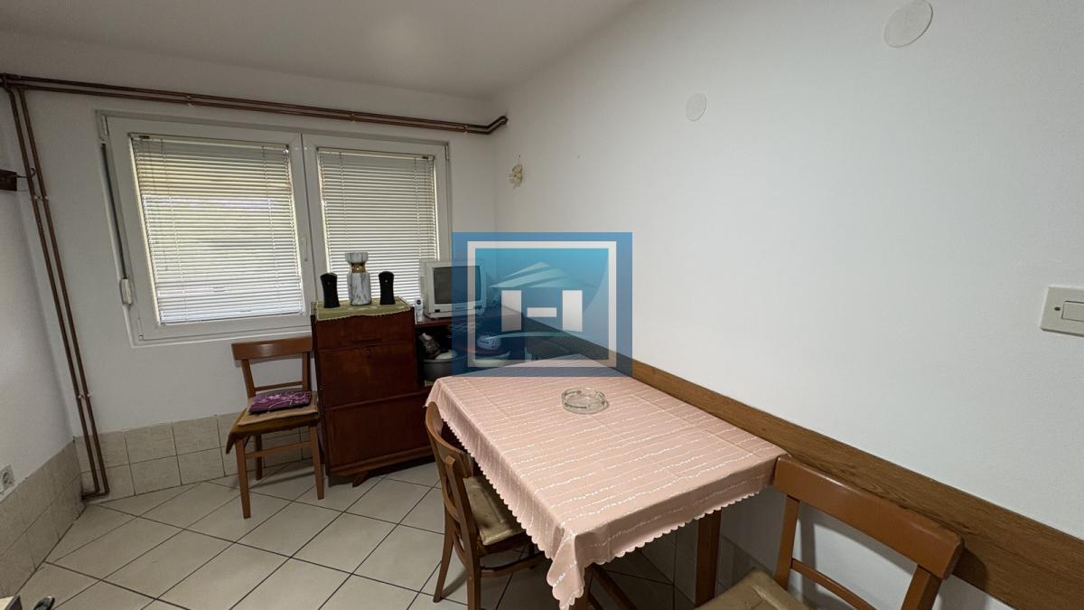 Na prodaju seosko domaćinstvo – dve renovirane kuće na placu od 169.83 ari 15