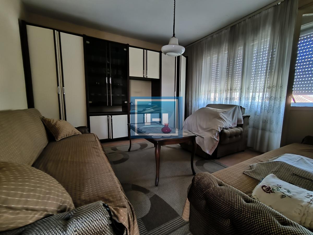 Prava prilika – kuća sa dva sprata, garažom i velikom parcelom – useljiva odmah! 2